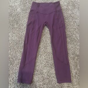 Lululemon leggings 3/4 length size 6 burgundy side pockets back pocket